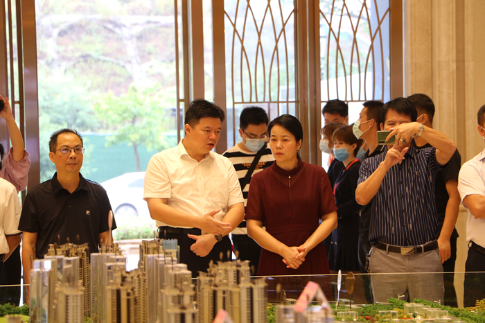 AG³¬Íæ»áµç¾º¾ãÀÖ²¿(ÖйúÇø)¡¤¼¯ÍÅ